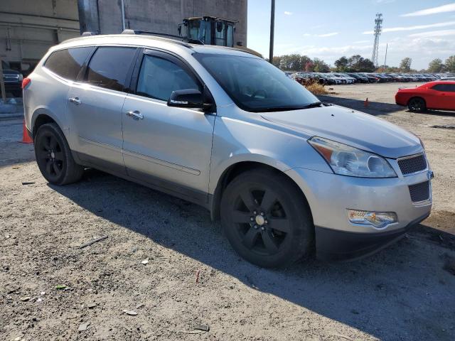 1GNKVLED1CJ356874 - 2012 CHEVROLET TRAVERSE LTZ SILVER photo 4