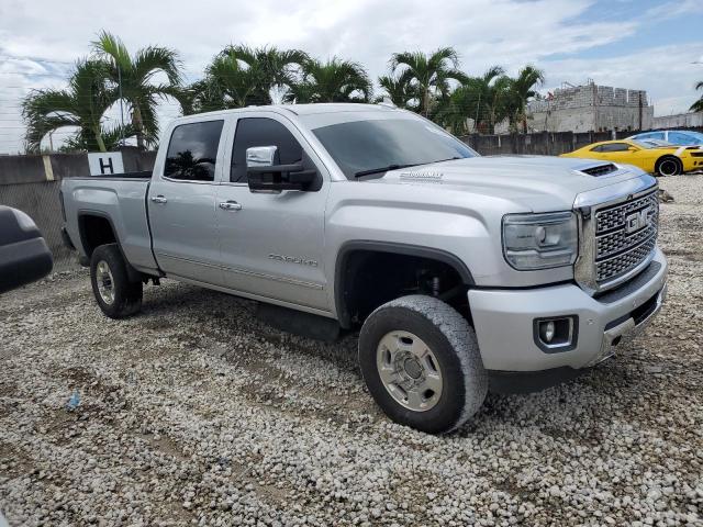 1GT12SEY9KF183598 - 2019 GMC SIERRA K2500 DENALI SILVER photo 4