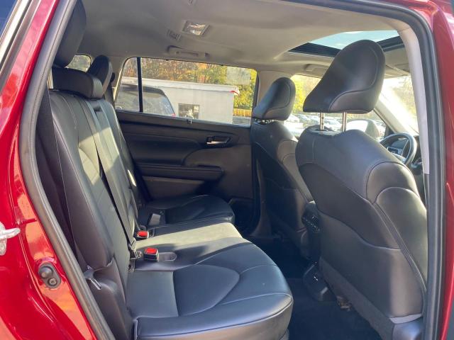5TDGZRBH6MS113076 - 2021 TOYOTA HIGHLANDER XLE RED photo 7