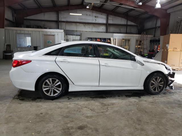 5NPEB4AC6EH892460 - 2014 HYUNDAI SONATA GLS WHITE photo 3