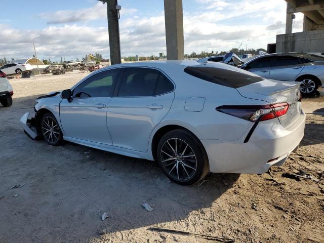 4T1G11AK6PU158357 - 2023 TOYOTA CAMRY SE NIGHT SHADE WHITE photo 2