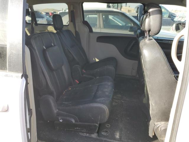 2C4RC1BG9GR198382 - 2016 CHRYSLER TOWN & COU TOURING WHITE photo 11