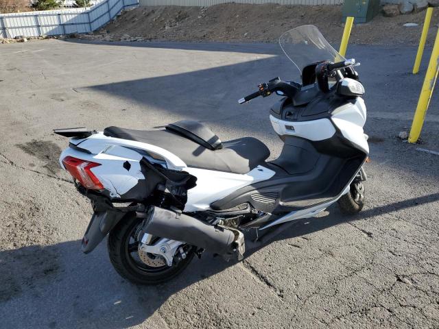 JS1CP51B0D2100576 - 2013 SUZUKI AN650 A WHITE photo 4