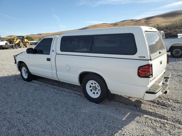 1GTCS14X238197554 - 2003 GMC SONOMA WHITE photo 2