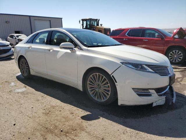 3LN6L2GKXDR823959 - 2013 LINCOLN MKZ WHITE photo 4