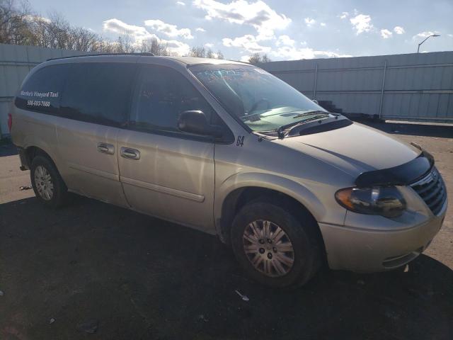 2A4GP44RX6R697356 - 2006 CHRYSLER TOWN & COU LX GOLD photo 4