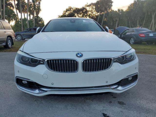 WBA4Z5C5XKEE17045 - 2019 BMW 440I WHITE photo 5