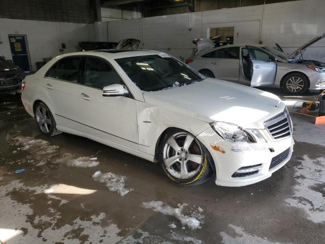 WDDHF5KB2CA584547 - 2012 MERCEDES-BENZ E 350 WHITE photo 4