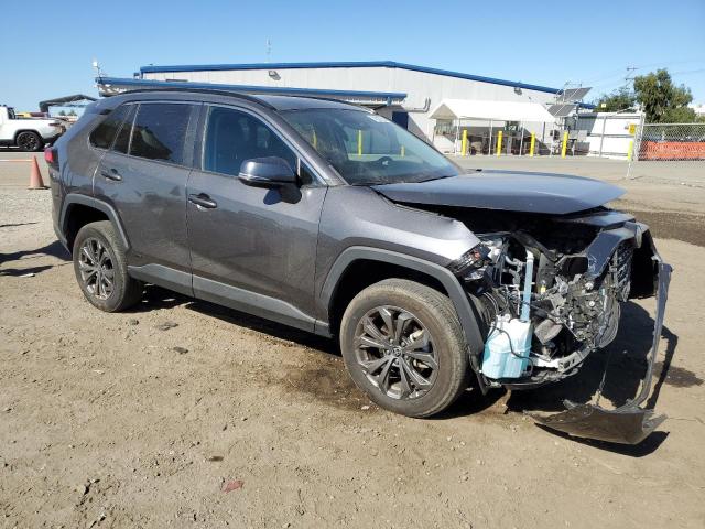 4T3B6RFV8NU082027 - 2022 TOYOTA RAV4 XLE PREMIUM GRAY photo 4