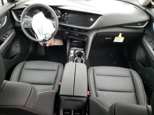 LRBFZNR42PD013546 - 2023 BUICK ENVISION ESSENCE أحمر صورة 8