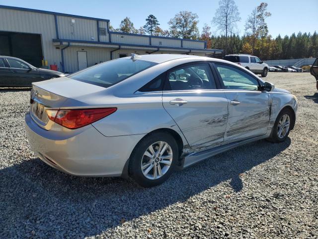 5NPEB4AC8DH643396 - 2013 HYUNDAI SONATA GLS SILVER photo 3