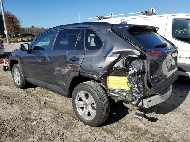 2T3P1RFV0MC239991 - 2021 TOYOTA RAV4 XLE GRAY photo 2