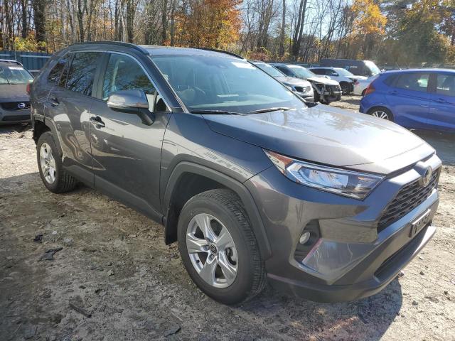 2T3P1RFV0MC239991 - 2021 TOYOTA RAV4 XLE GRAY photo 4