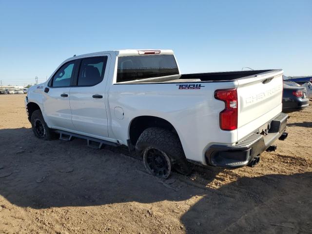 3GCPYCEF7LG277234 - 2020 CHEVROLET SILVERADO K1500 TRAIL BOSS CUSTOM WHITE photo 2