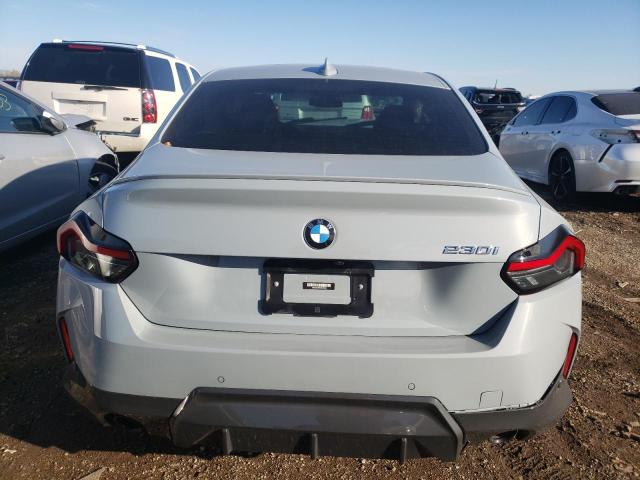 3MW23CM06N8C49926 - 2022 BMW 230I GRAY photo 6