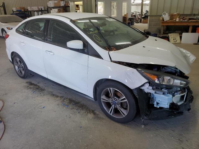 1FADP3FE2JL266661 - 2018 FORD FOCUS SE WHITE photo 4