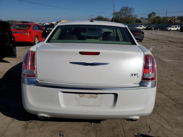 2C3CCAPT7CH312136 - 2012 CHRYSLER 300C LUXURY WHITE photo 6