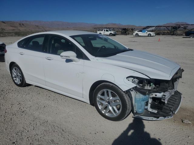 3FA6P0H72DR325347 - 2013 FORD FUSION SE WHITE photo 4