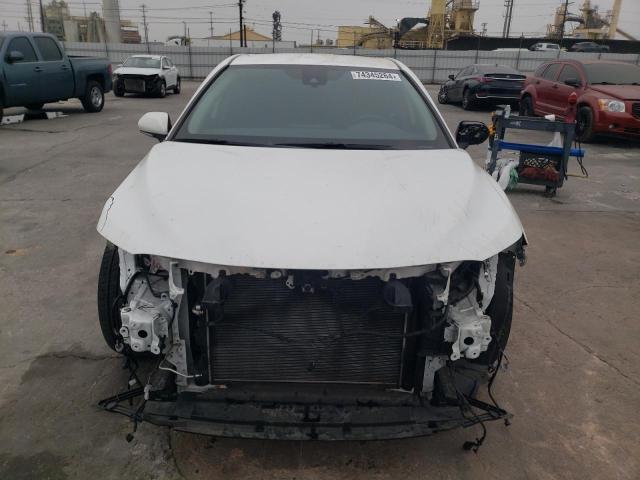 4T1G31AK3PU609724 - 2023 TOYOTA CAMRY SE NIGHT SHADE WHITE photo 5