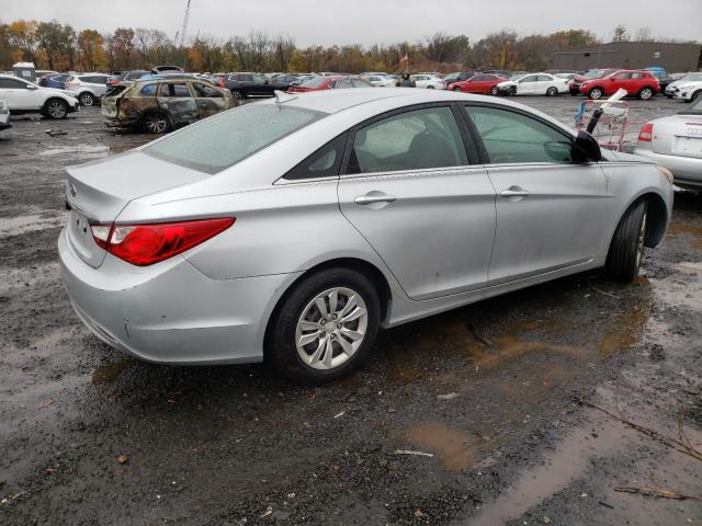 5NPEB4AC1BH236503 - 2011 HYUNDAI SONATA GLS SILVER photo 3