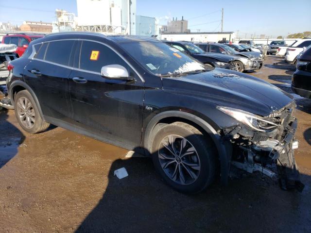 SJKCH5CR1HA017678 - 2017 INFINITI QX30 BASE BLACK photo 4