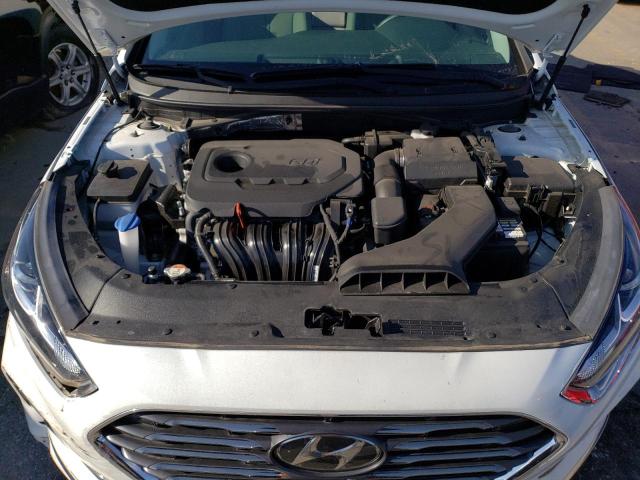 5NPE24AF7KH754528 - 2019 HYUNDAI SONATA SE WHITE photo 11