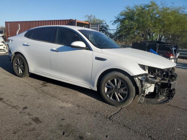 5XXGT4L31LG445904 - 2020 KIA OPTIMA LX WHITE photo 4