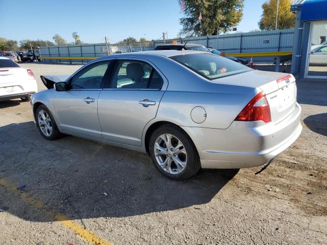 3FAHP0HA2CR306879 - 2012 FORD FUSION SE SILVER photo 2