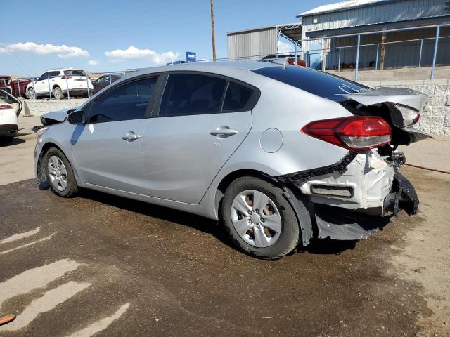 3KPFL4A70JE213186 - 2018 KIA FORTE LX SILVER photo 2