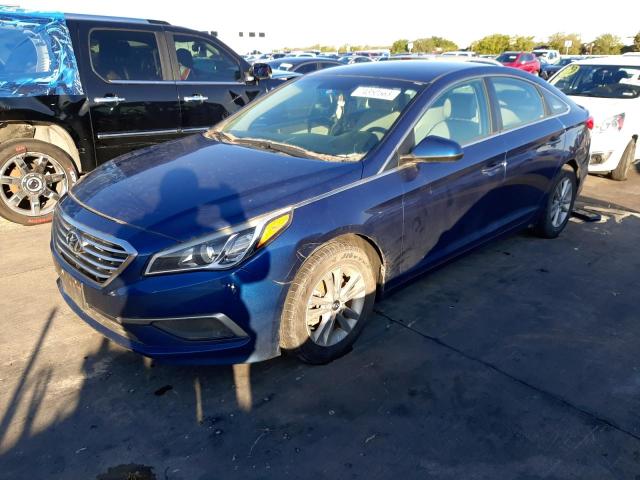 5NPE24AF6GH319717 - 2016 HYUNDAI SONATA SE BLUE photo 1