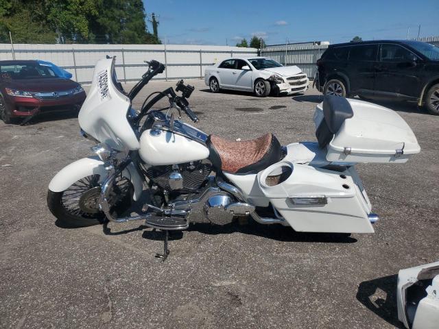 1HD1FDV125Y618472 - 2005 HARLEY-DAVIDSON FLHR WHITE photo 3