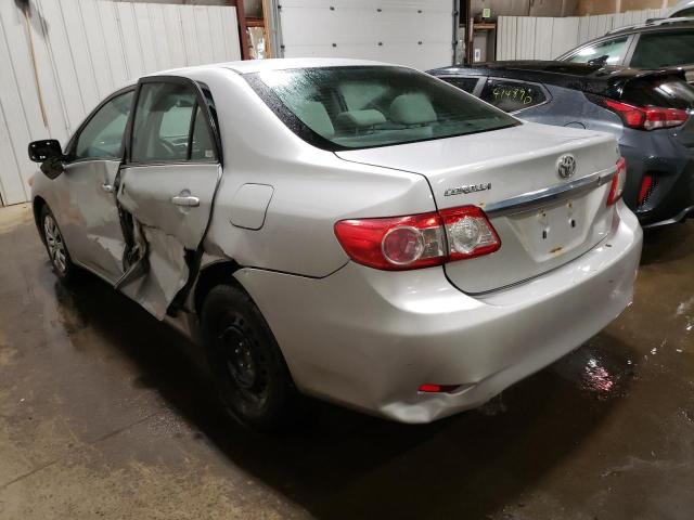 2T1BU4EE8DC057163 - 2013 TOYOTA COROLLA LE BASE SILVER photo 2