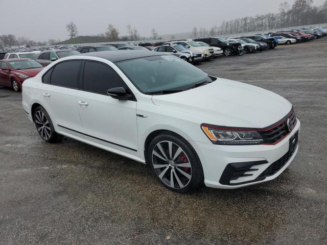 1VWJM7A38JC040799 - 2018 VOLKSWAGEN PASSAT GT WHITE photo 4