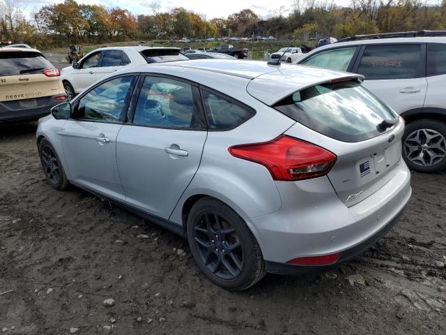 1FADP3K20GL333052 - 2016 FORD FOCUS SE SILVER photo 2