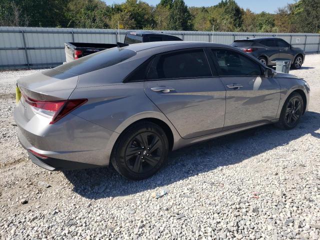 KMHLM4AG7PU477558 - 2023 HYUNDAI ELANTRA SEL GRAY photo 3