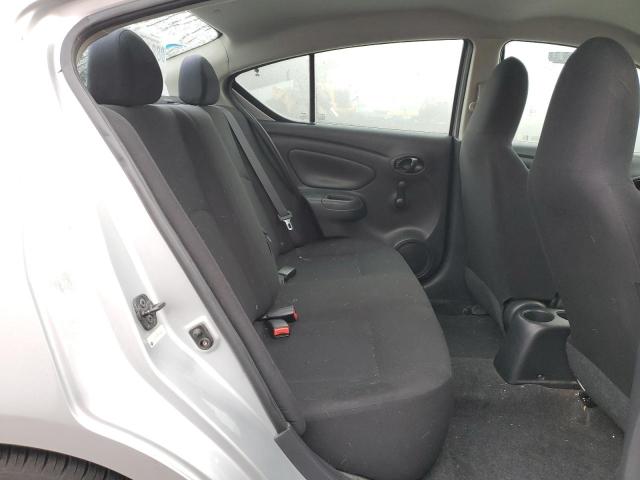 3N1CN7AP5DL838264 - 2013 NISSAN VERSA S SILVER photo 10