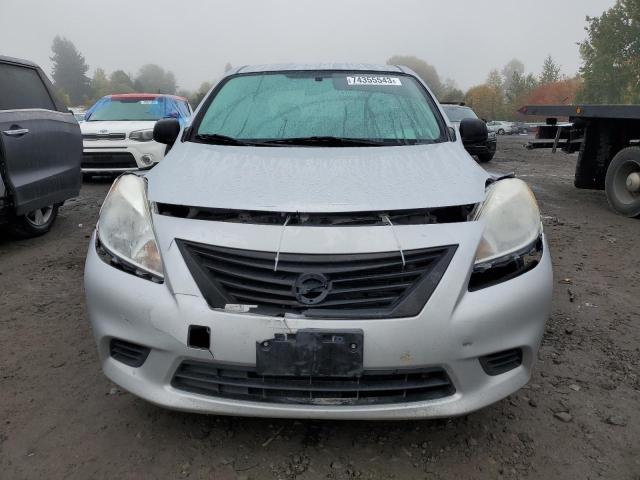 3N1CN7AP5DL838264 - 2013 NISSAN VERSA S SILVER photo 5