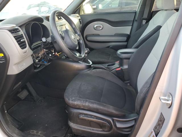 KNDJN2A28G7875166 - 2016 KIA SOUL SILVER photo 7