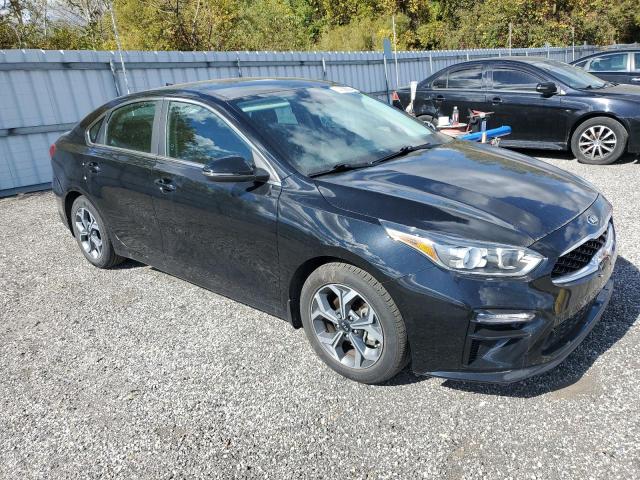 3KPF54AD7ME399930 - 2021 KIA FORTE EX BLACK photo 4