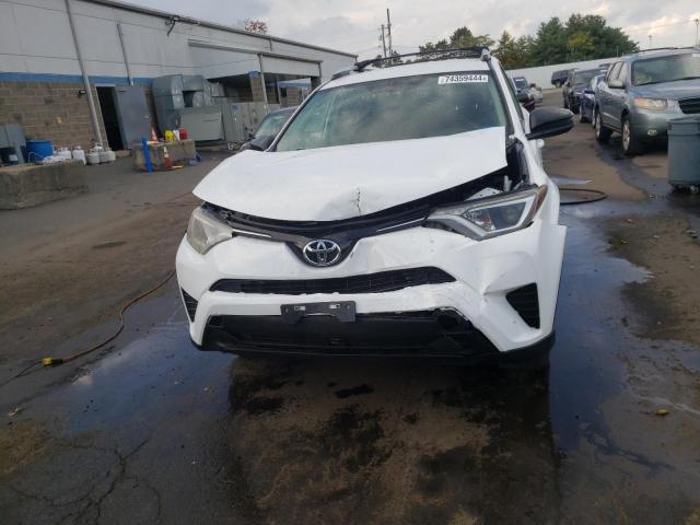 2T3BFREV4GW415490 - 2016 TOYOTA RAV4 LE WHITE photo 5