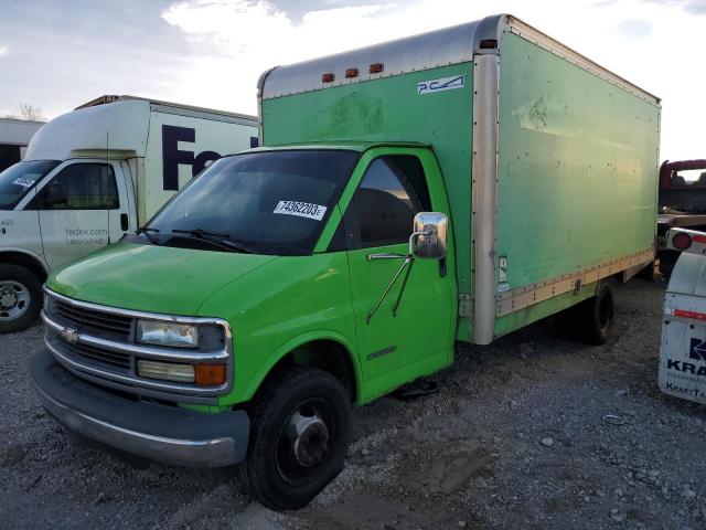 1GBJG31R421134641 - 2002 CHEVROLET C20 GREEN photo 1