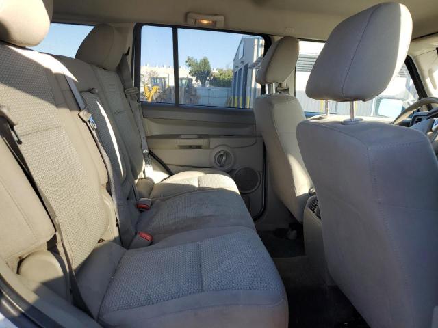 1J8HG48K38C124617 - 2008 JEEP COMMANDER SPORT Silber Foto 11