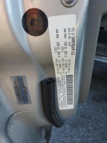 1J8HG48K38C124617 - 2008 JEEP COMMANDER SPORT Silber Foto 13