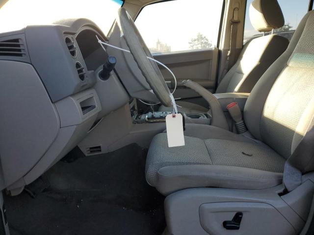 1J8HG48K38C124617 - 2008 JEEP COMMANDER SPORT Silber Foto 7