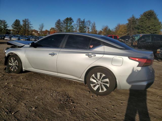 1N4BL4BV6KC161301 - 2019 NISSAN ALTIMA S SILVER photo 2