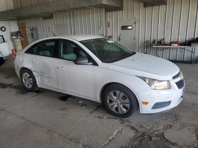 1G1PA5SH2D7226221 - 2013 CHEVROLET CRUZE LS WHITE photo 4