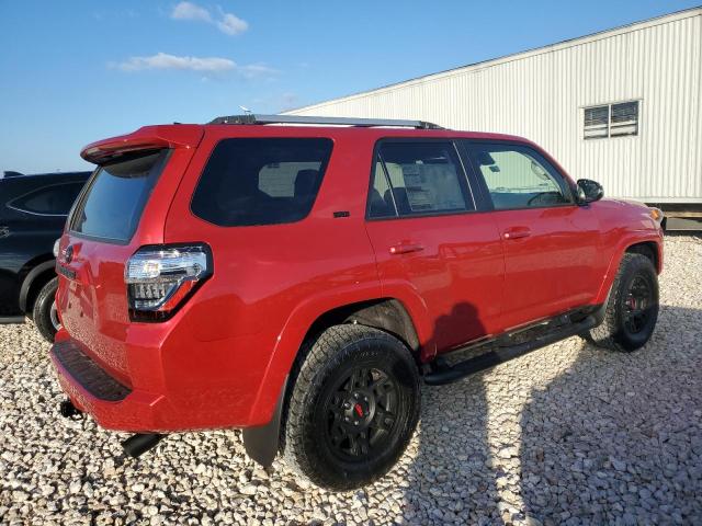 JTENU5JR1P6196358 - 2023 TOYOTA 4RUNNER SE MAROON photo 3