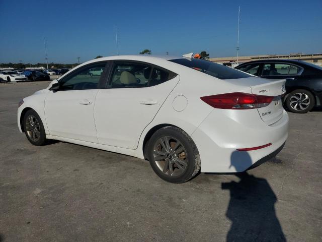 5NPD84LF0JH388563 - 2018 HYUNDAI ELANTRA SEL WHITE photo 2