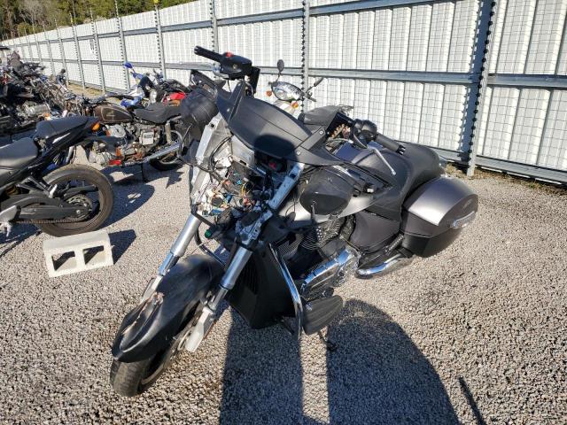 5VPDW36N8E3036921 - 2014 VICTORY MOTORCYCLES CROSS COUN CHARCOAL photo 2