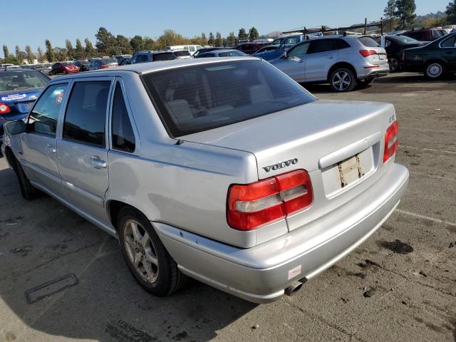 YV1LS5572W1546368 - 1998 VOLVO S70 SILVER photo 2